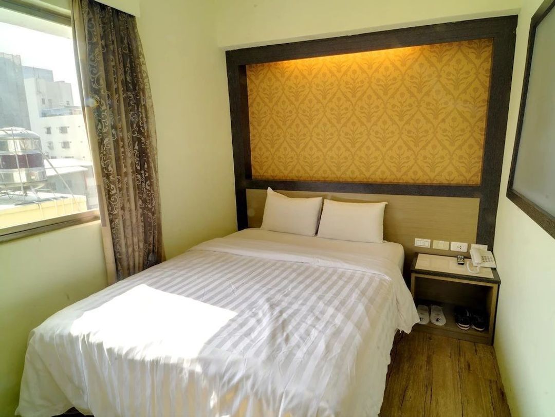 Sinyago Hotel｜Liuhe Night Market 2 minutes walk