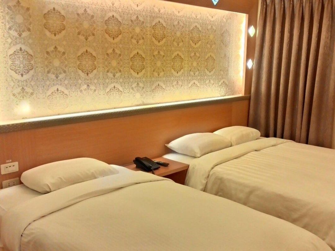 Sinyago Hotel｜Liuhe Night Market 2 minutes walk