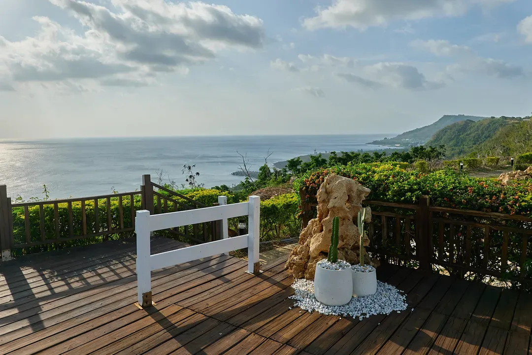 CLIFF VILLA
