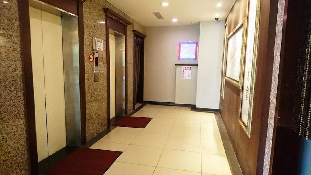 Metropolis Hotel