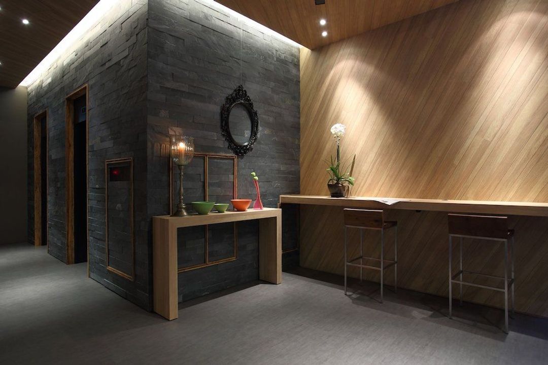 Metropolis Hotel