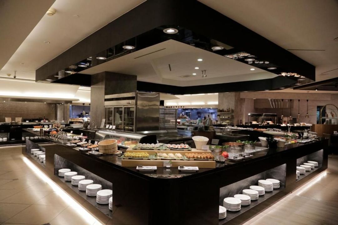台糖長榮酒店 台南｜緊鄰大東夜市、設有泳池/自助式早餐-3