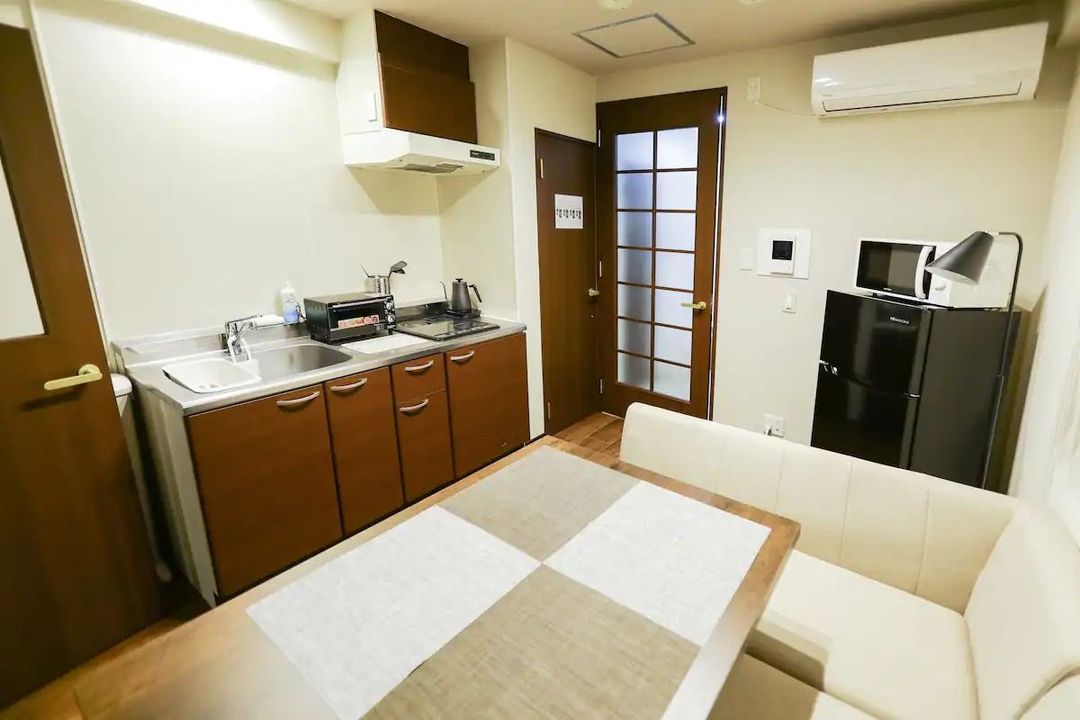 OCY: Open Sale! 30 seconds from Nihonbashi Station, within walking distance of Dotonbori and Shinsaibashi! Designer's Aparthotel