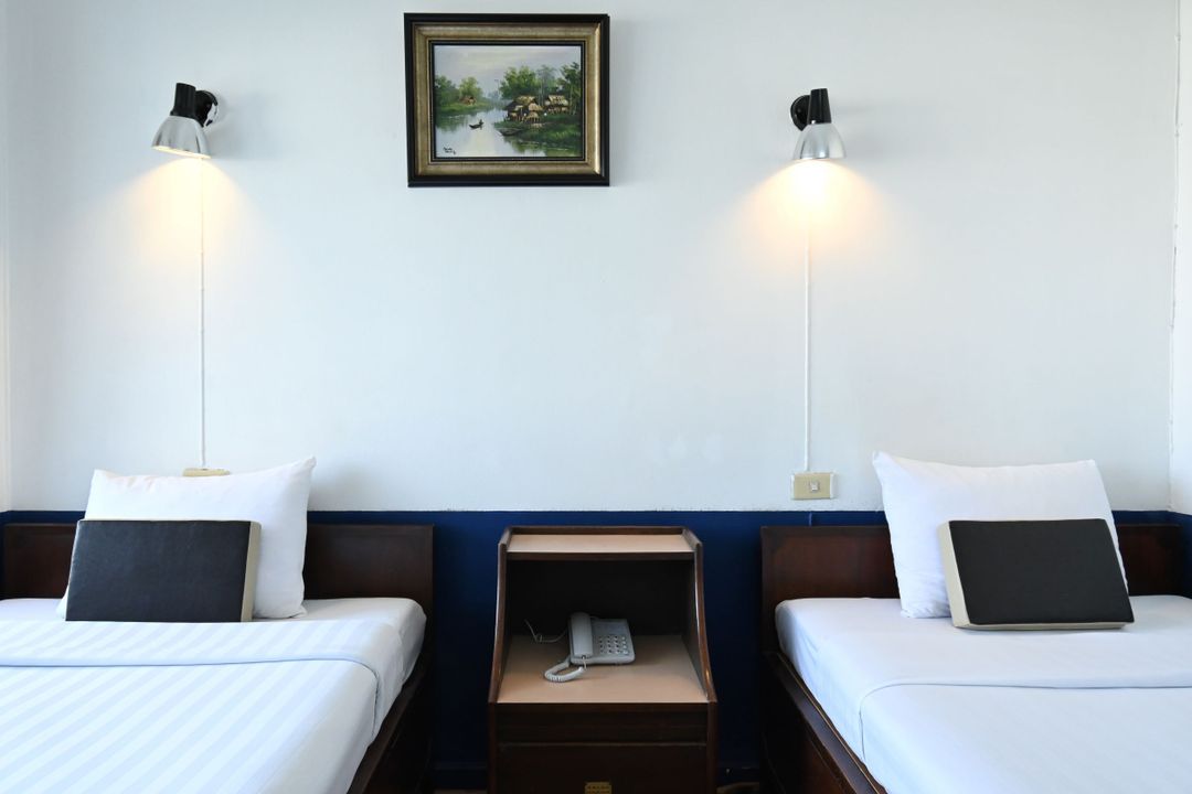 军甲盛斯利荣饭店 The Krungkasem Srikrung Hotel (SHA Extra Plus)