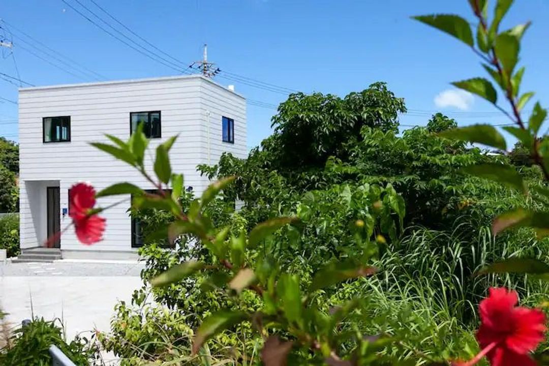 【恐龍樂園推薦住宿】Staff-今歸仁村｜古宇利大橋南端觀景台車程7分/方便至屋我地島
