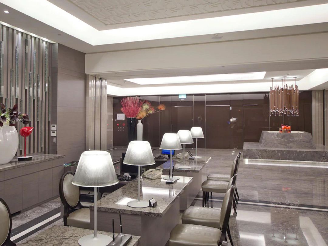 CHECK inn SELECT Taichung Dadun