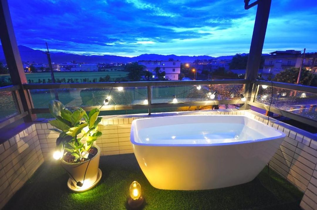 包棟戲水池 M2 VILLA