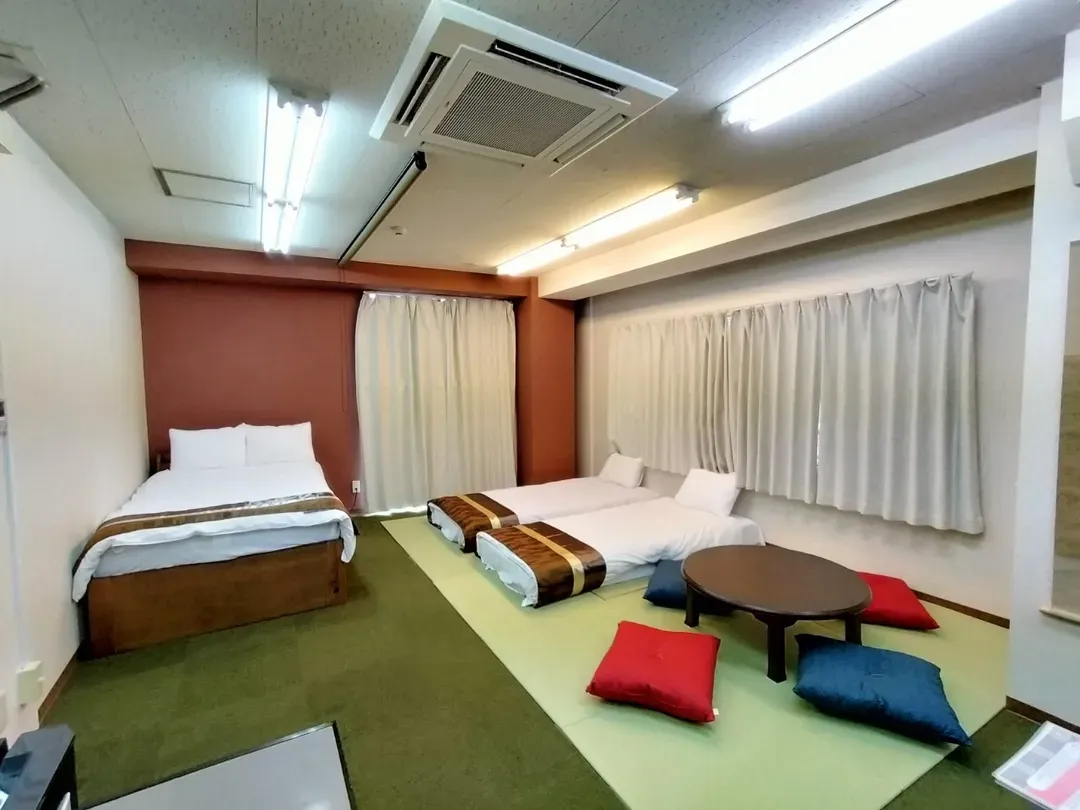 OZB: 千日前難波旅居｜日本橋站步行2分/難波站步行4分/道頓堀商圈步行3分