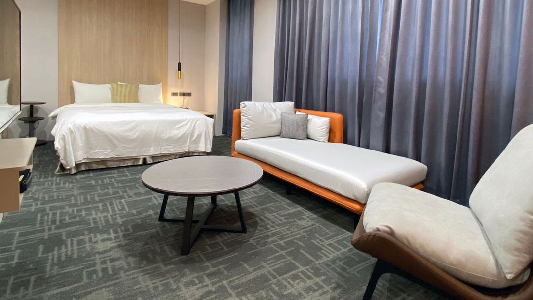 HOTEL JIJI PLUS