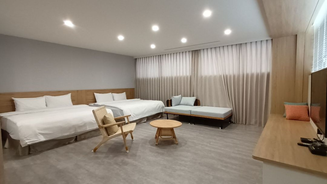HOTEL JIJI PLUS