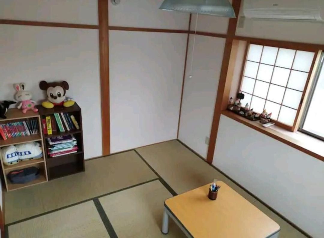和室3人