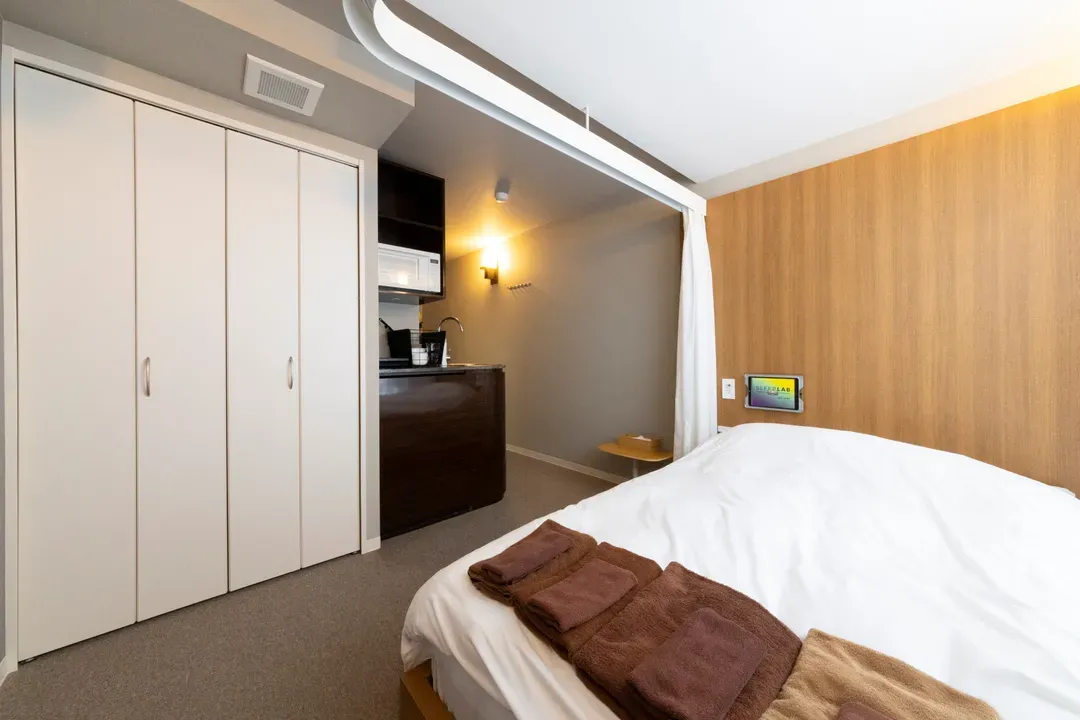 SLEEPLAB THE STAY 西新宿｜西新宿五丁目站步行10分/方便至新宿站