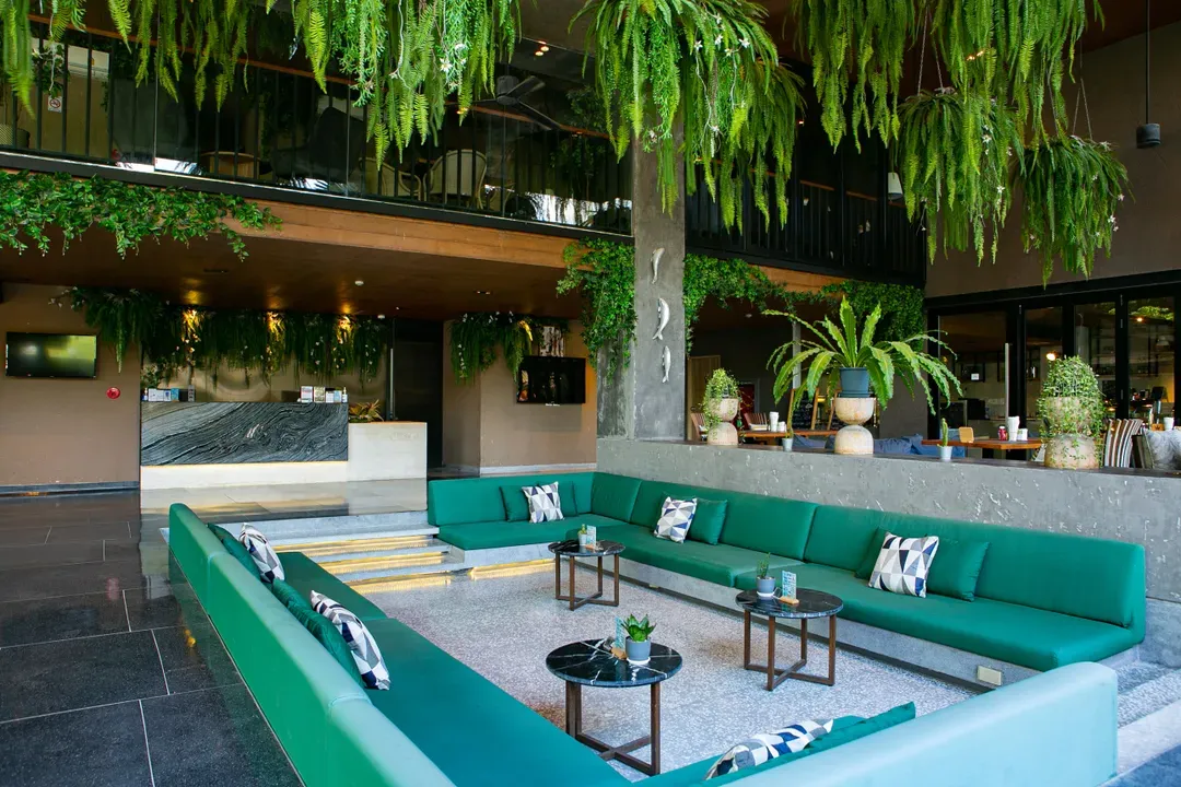 銀色棕櫚渡假村 (The Silver Palm Wellness Resort)