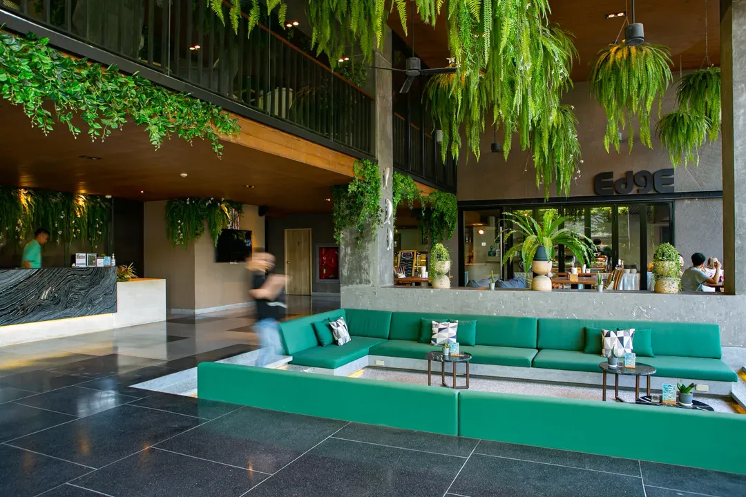 銀色棕櫚渡假村 (The Silver Palm Wellness Resort)