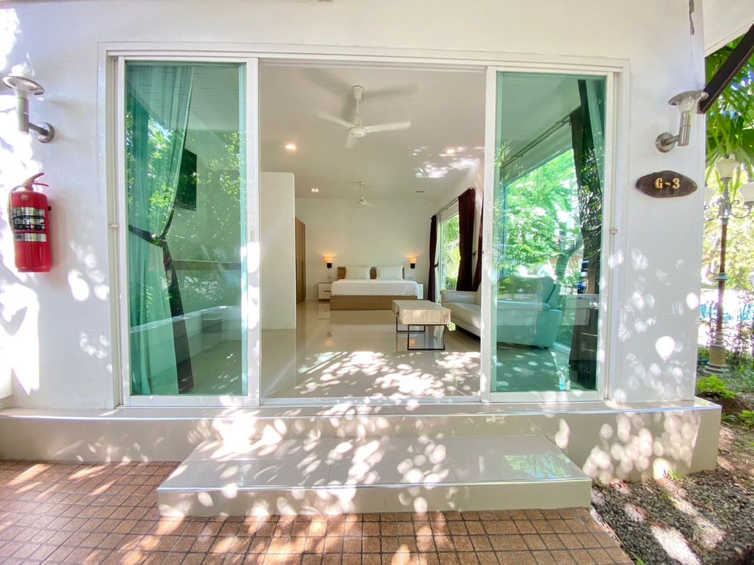 Deluxe Pool View