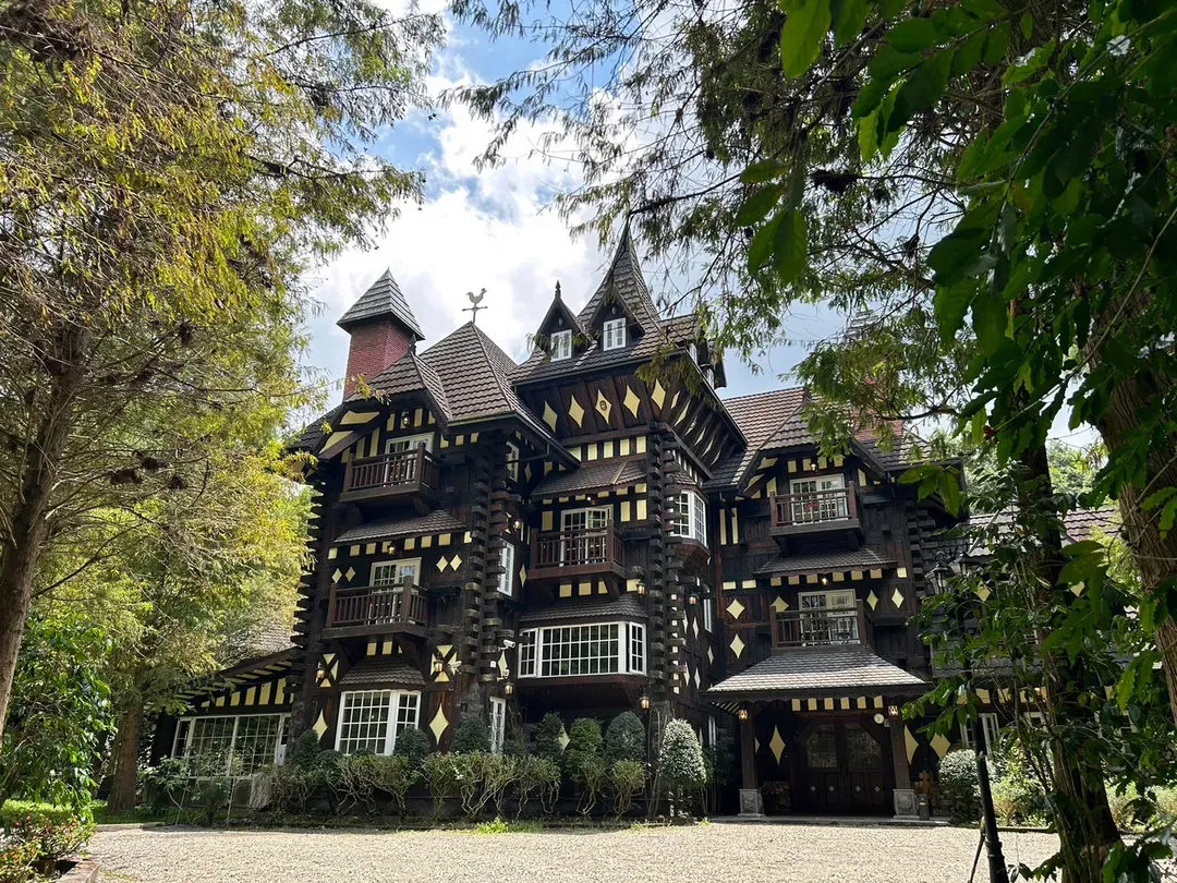 난터우 현-Senboard Manor