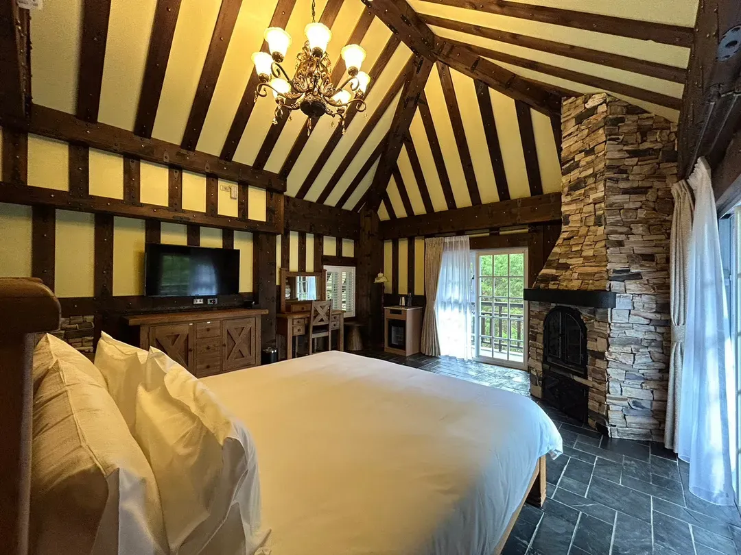Senboard Manor