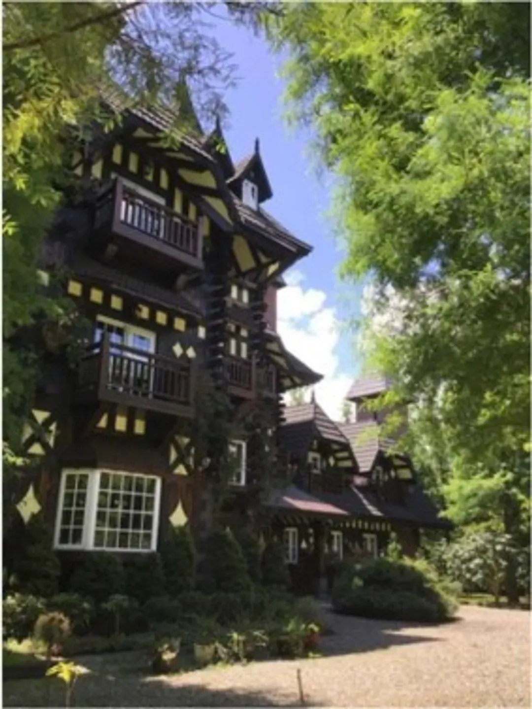 Senboard Manor