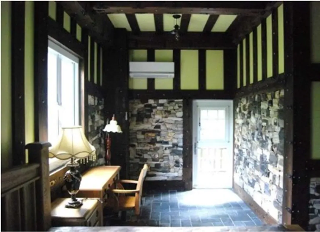 Senboard Manor
