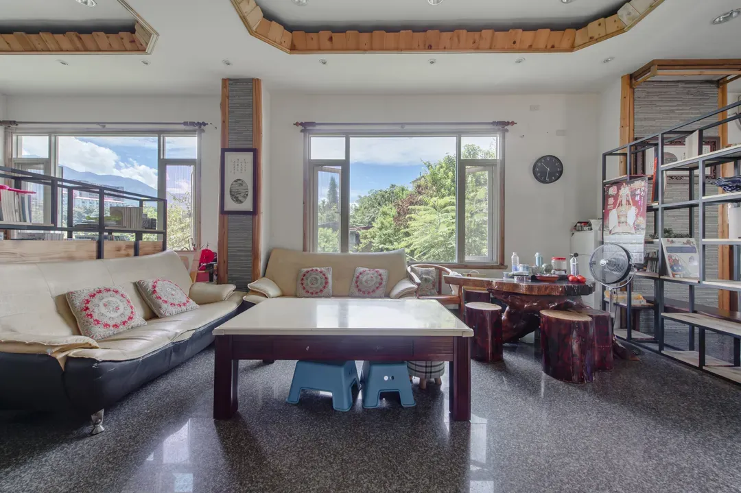 Bishui Shanju Lakeside B&B