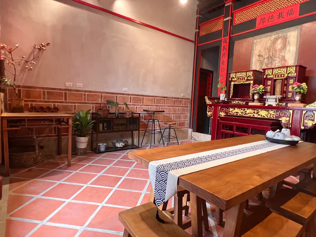 One Floor Cultural Tourism