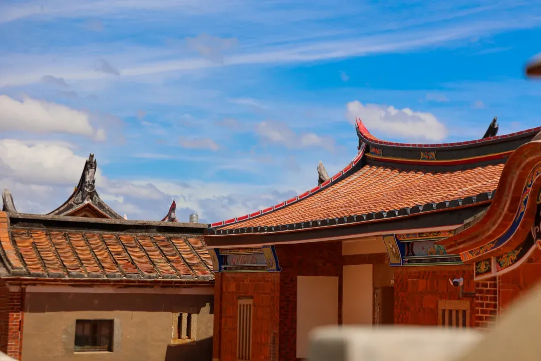 One Floor Cultural Tourism
