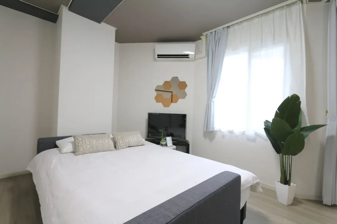 ELLE Namba Villa