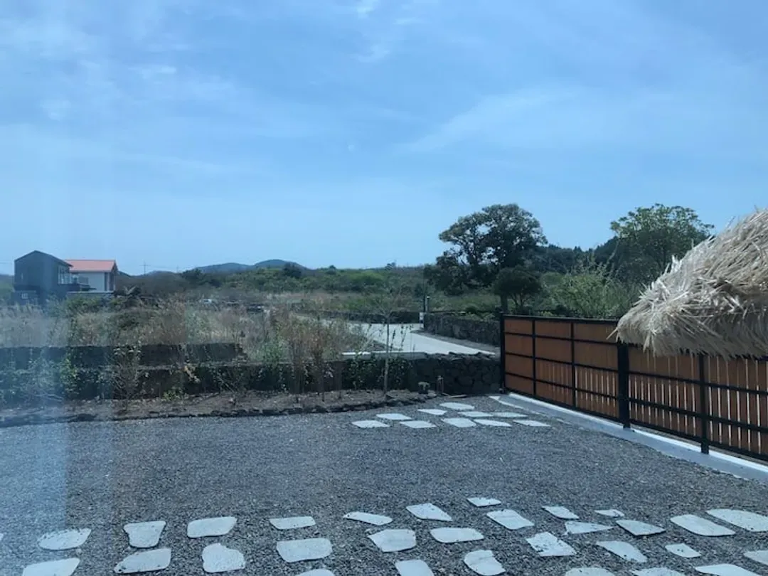 美英小屋｜近萬丈窟-11