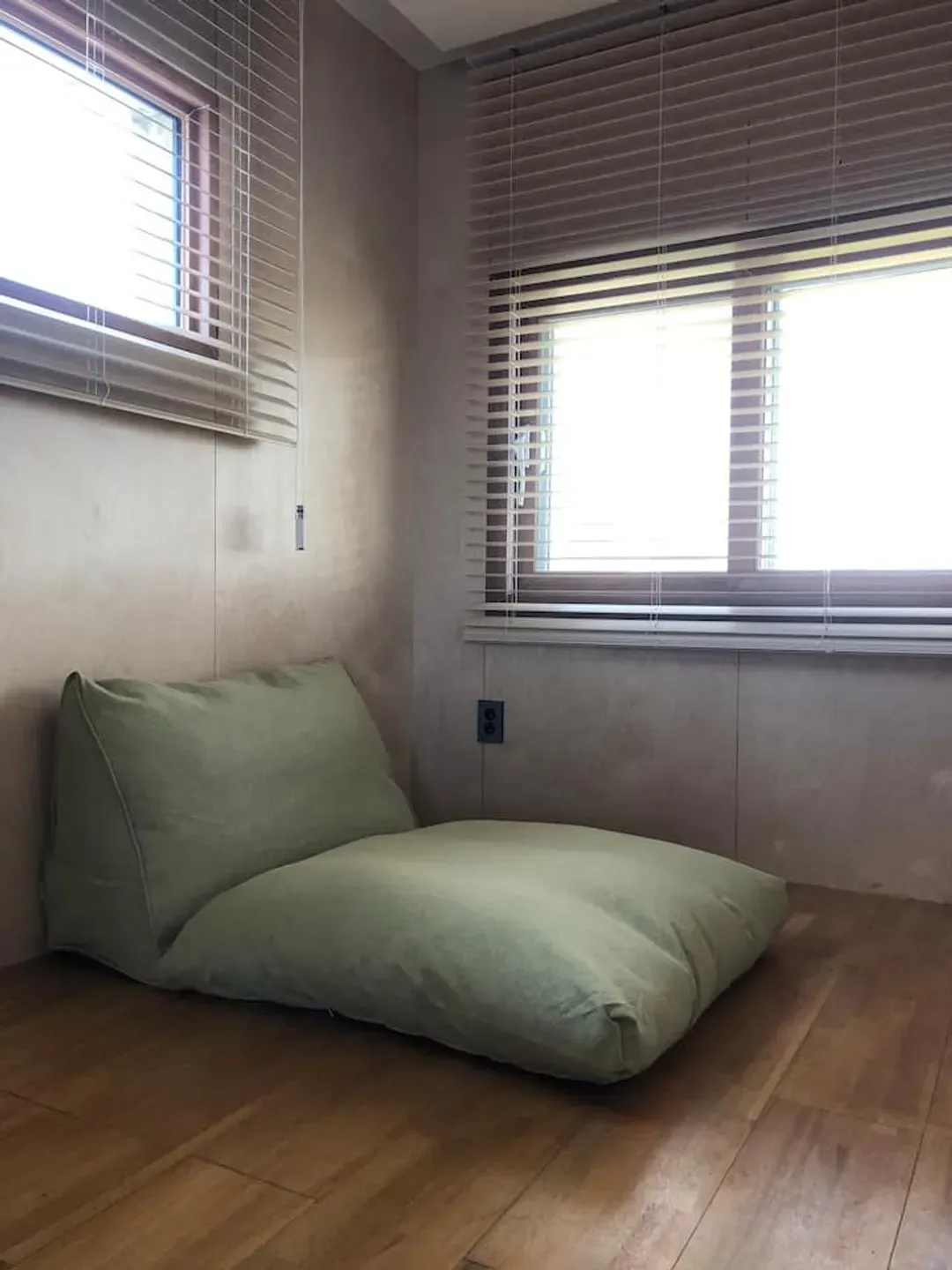 美英小屋｜近萬丈窟-5