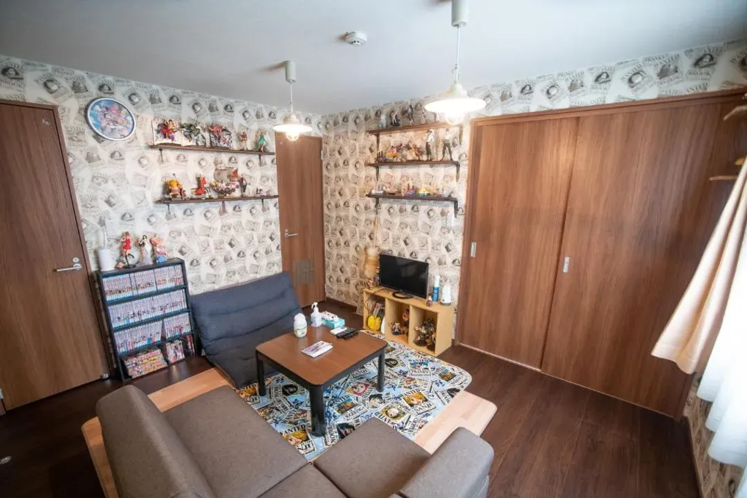 Tomoe.com2 One piece house