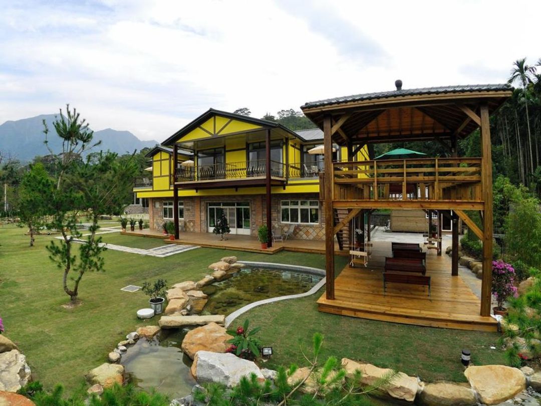 Xitou Peach Blossom House Bed and Breakfast