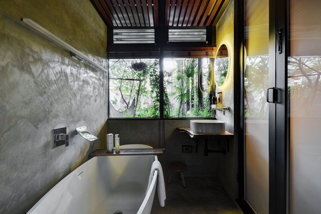 1F 庭院景觀浴室 Garden Side Bathroom