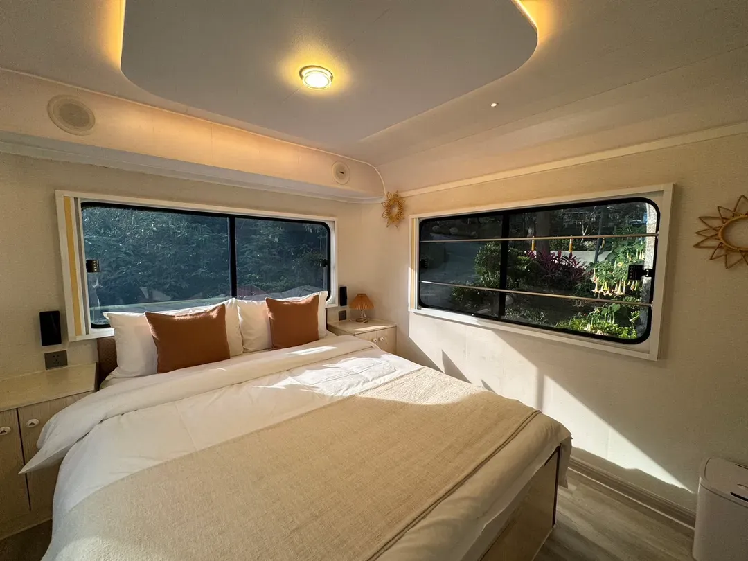 天空列車豪華露營車房內環境