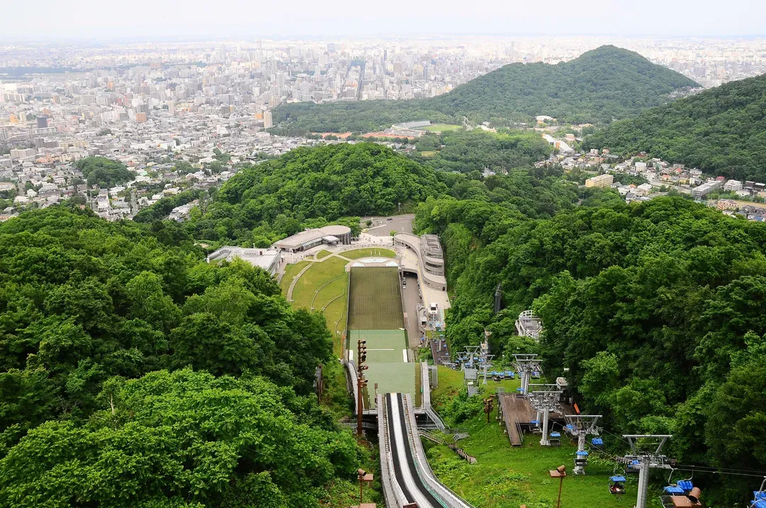 【北海道半日遊】白色戀人公園．大倉山跳台競技場．場外市場 A路線｜中文語音導覽-8