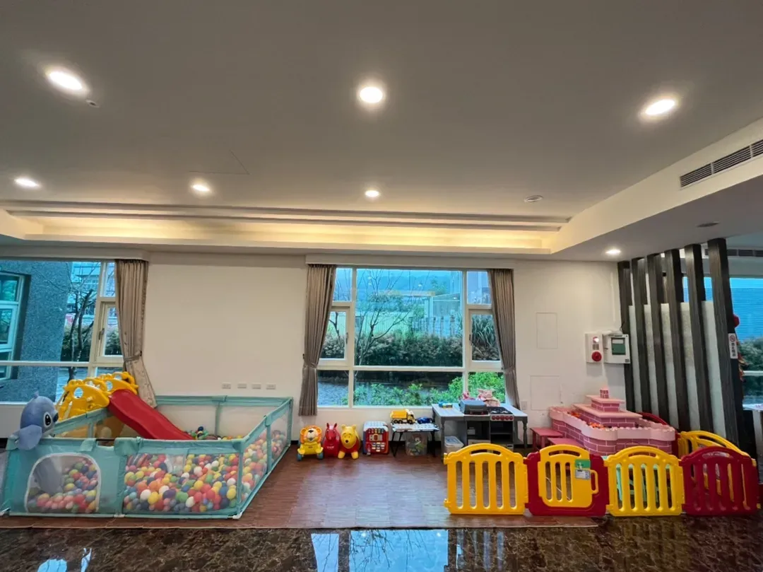 Meteor Language VILLA