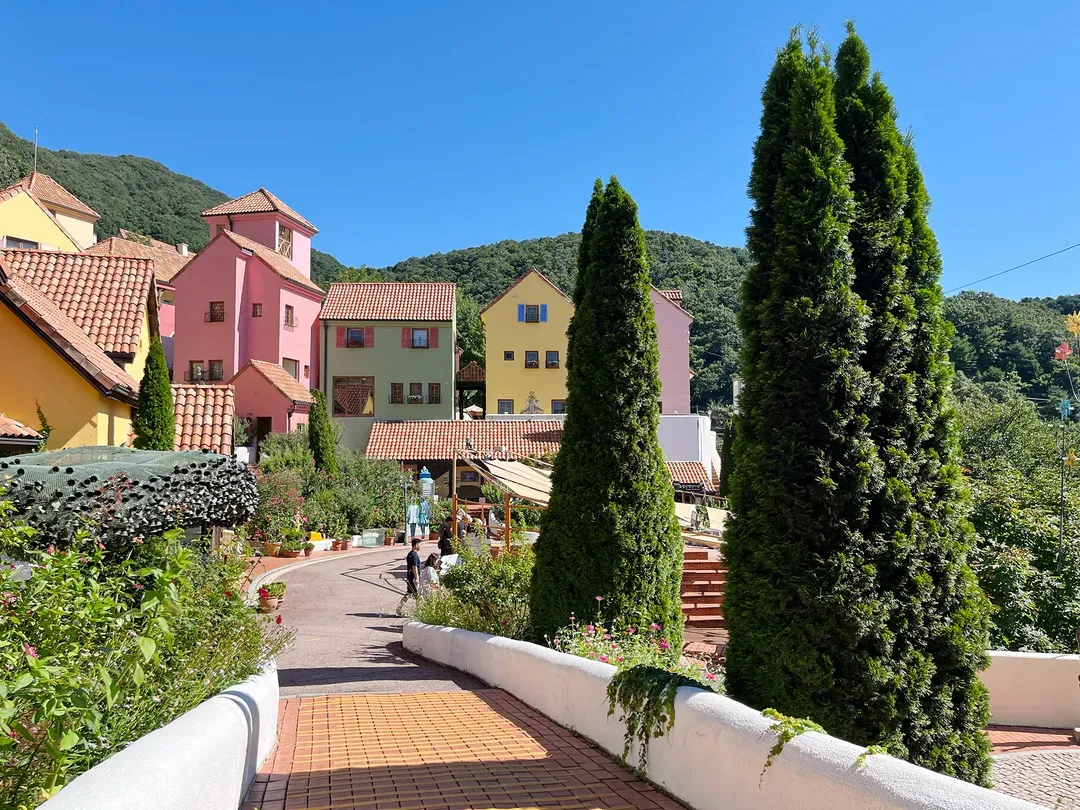 小法國村
