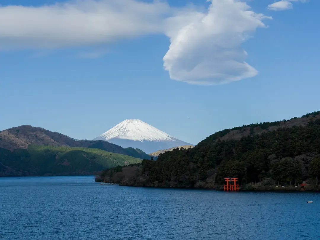 【最上階・景観】テラスから芦ノ湖、富士山を望める好立地