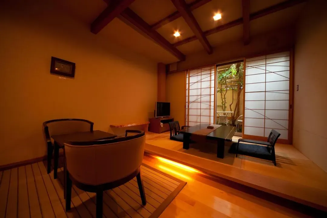 Yufuin Onsen Kutsurogi no Yado Nanakawa
