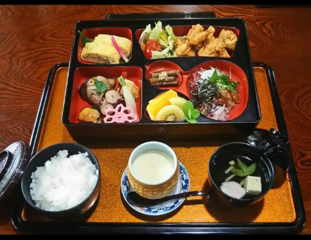 Yufuin Onsen Yurari Rokumyo