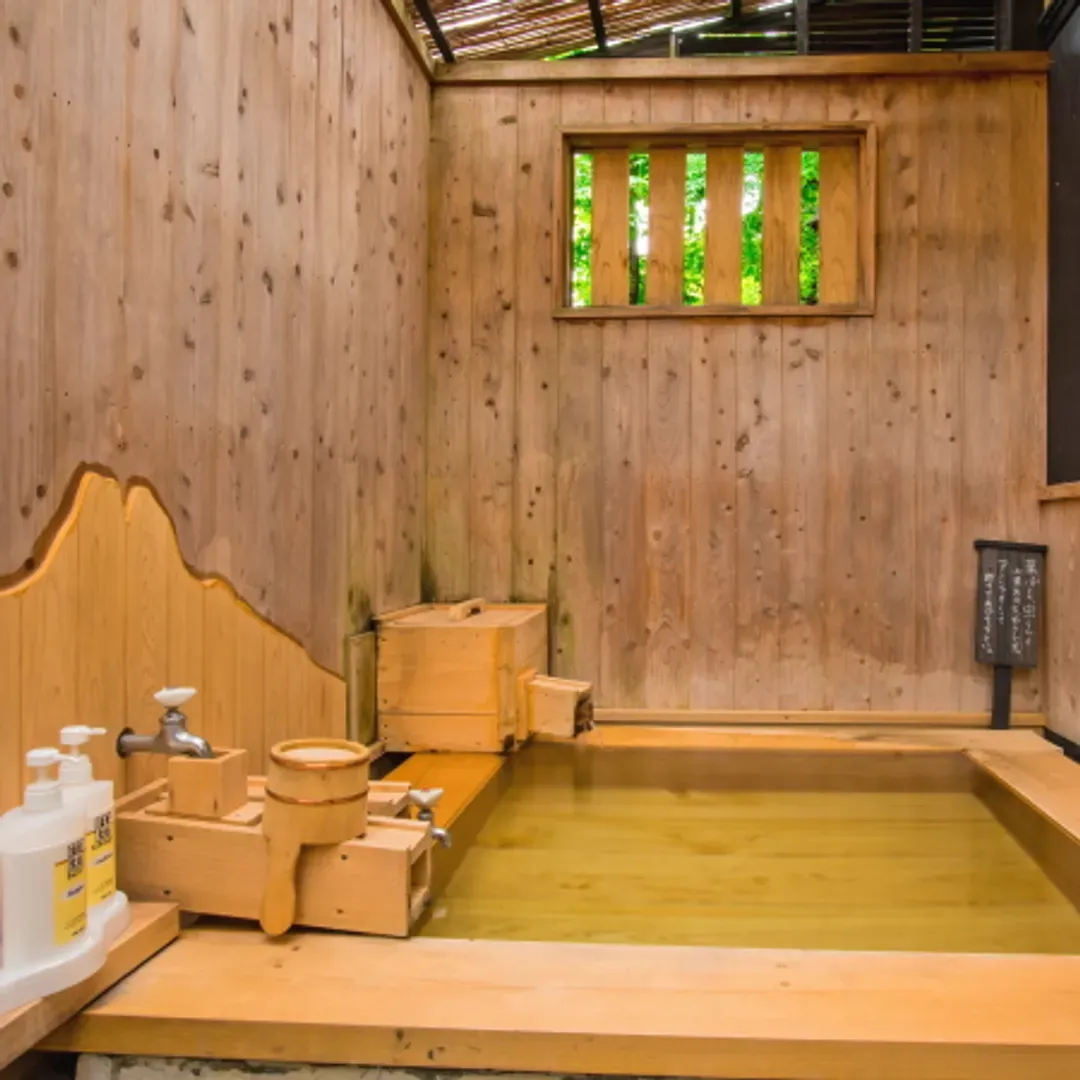 Yufuin Onsen Yurari Rokumyo