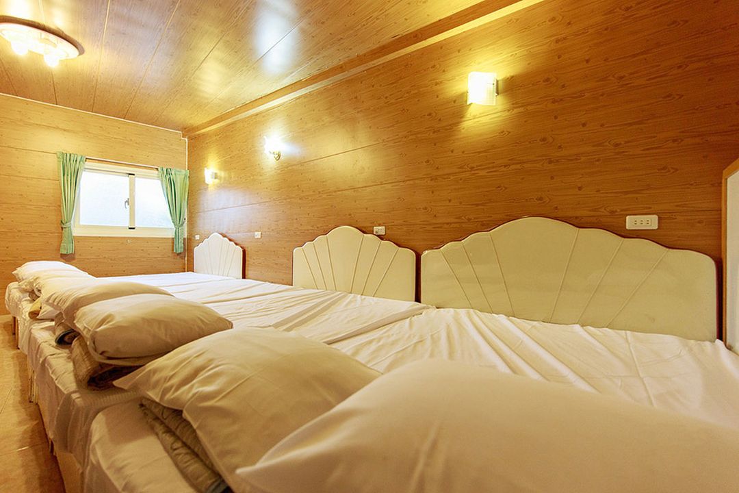 다우핀 마운틴 헛츠  (Dauphin mountain hut)