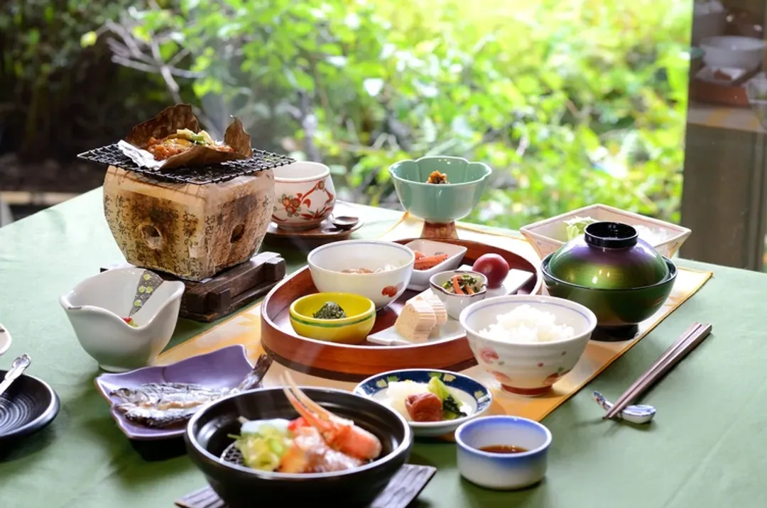 料亭旅館 八三館｜飛驒古川徒步7分/瀨戶川和白壁土藏街徒步5分