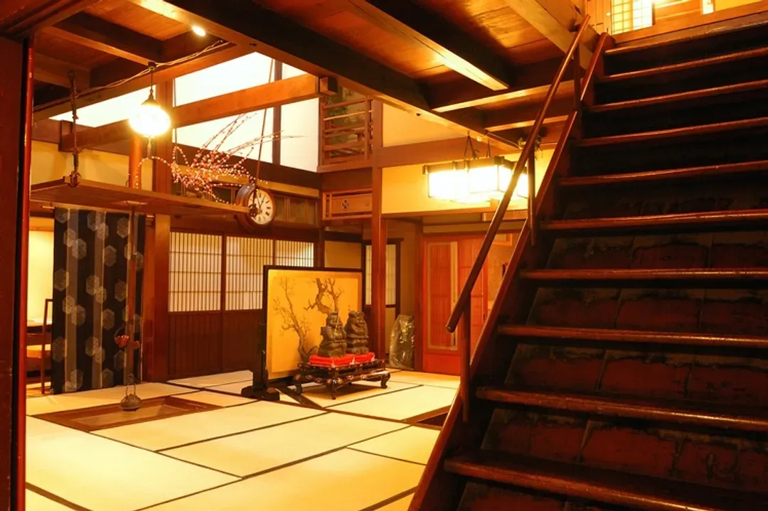 料亭旅館 八三館｜飛驒古川徒步7分/瀨戶川和白壁土藏街徒步5分