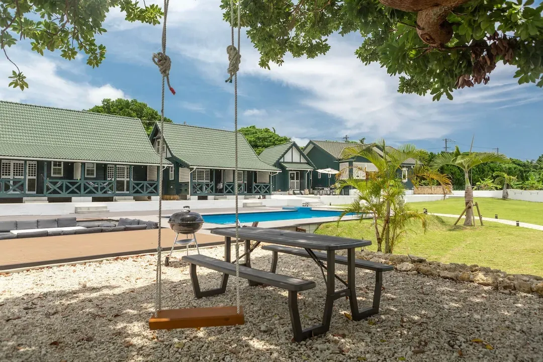 1min to beach! Pool access/Free parking/4maisonettes+2bedroom unit/Max21pax