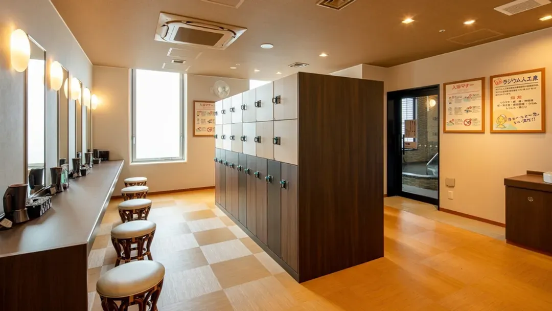 高冈站前满天饭店｜高冈站徒步1分/高冈古城公园开车5分