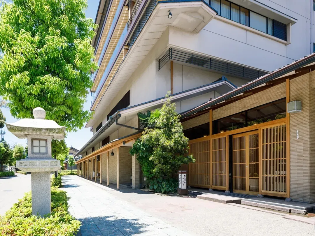 石川縣-山代溫泉橘四季亭旅館｜加賀溫泉車站接駁/檜木露天風呂/藥王院溫泉寺徒步2分