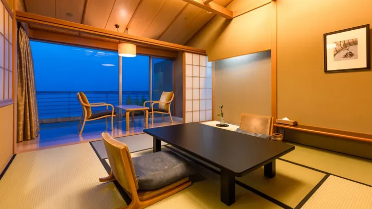 アパホテル　加賀片山津温泉佳水郷　宿泊券 有効期限2025年11月30日 アパホテル 加賀片山津温泉佳水郷 宿泊券 有効期限2025年11月30日