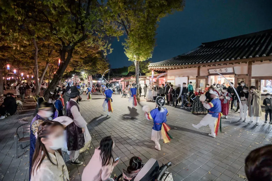 韓國民俗村夜間慶典