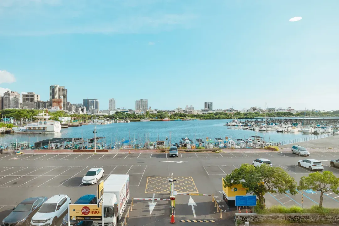 運河十六 海港景觀旅宿