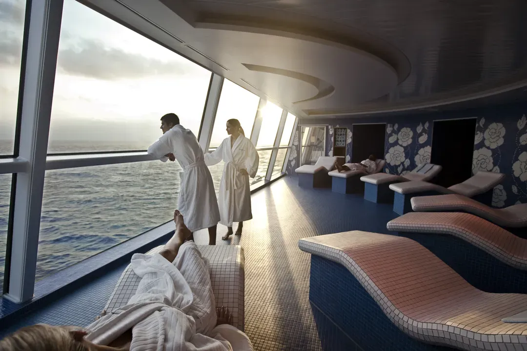 【Celebrity Cruises 名人郵輪】名人極致號～阿拉斯加 道斯冰川之旅8天 - 溫哥華登船-10